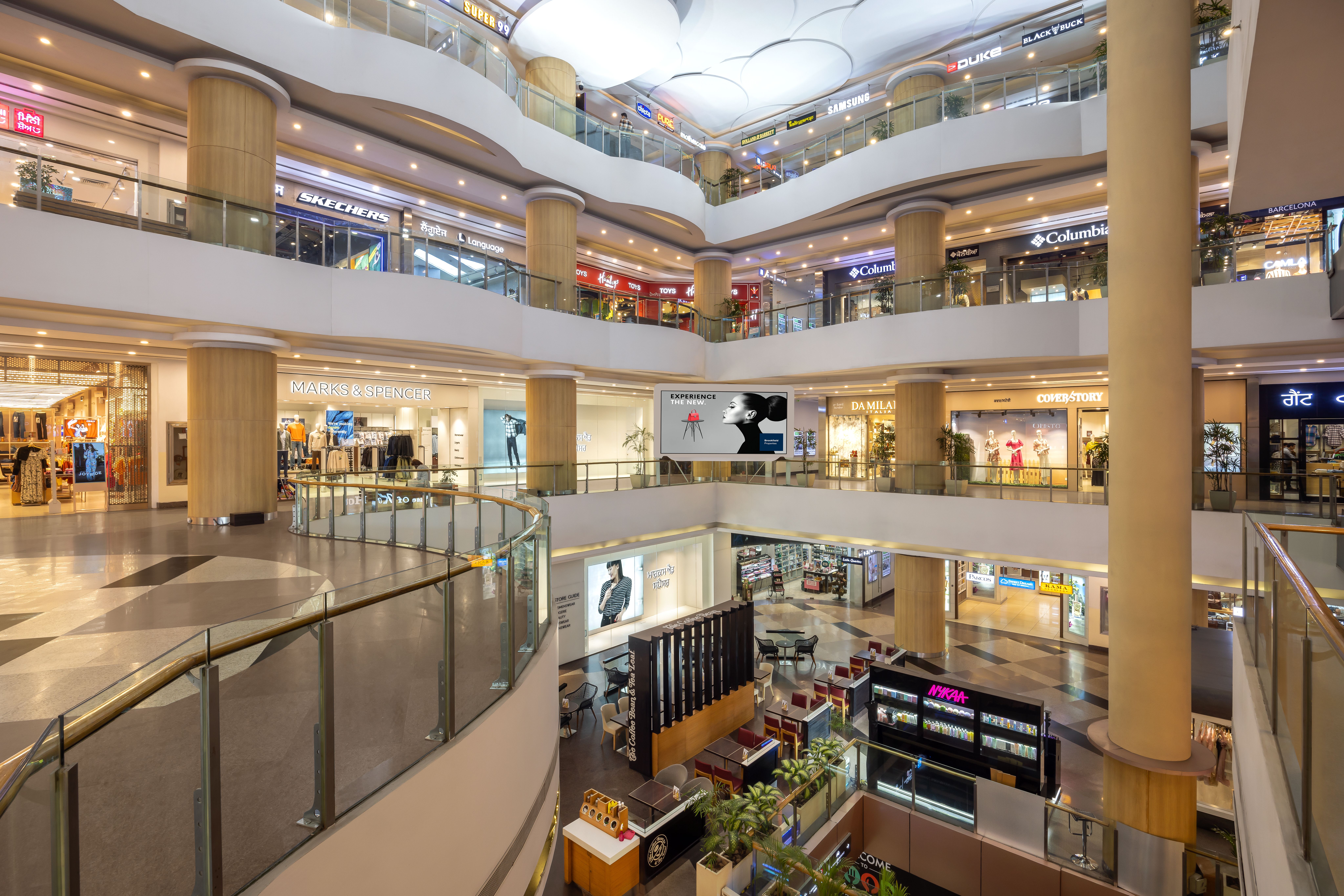 Vibrant Indian retail destination. Shops, restaurants, and leisure activities. Modern shopping mall interior.