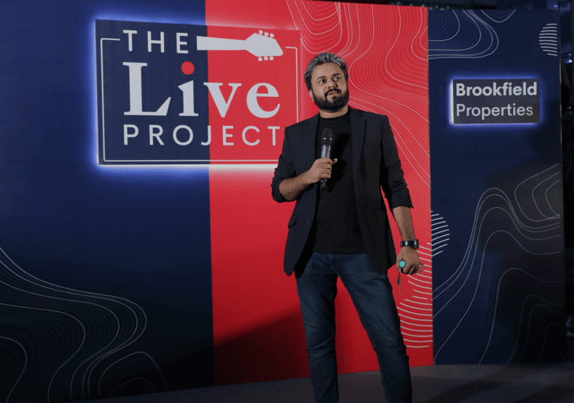 Live Noida mall interior showcasing retail spaces, restaurants, and entertainment zones.